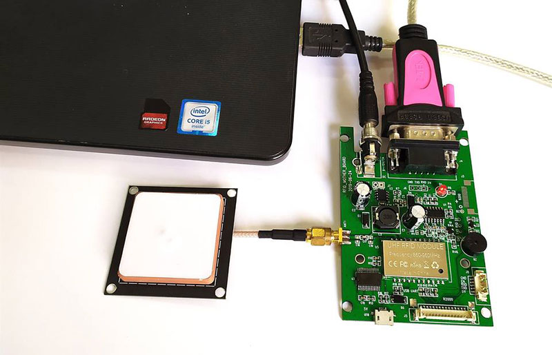 Jednokanálový RFID čítací modul UHF rádiová frekvencia identifikačný mobilný telefón počítač vstavaný modul čítačky kariet UHF4