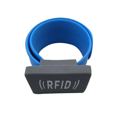Silikónový náramok s kartou RFID do vodného zábavného parku na zápästie Zámková karta môže tlačiť nápisy 3