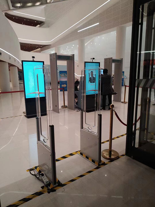Inteligentná brána na schôdzu RFID a dochádzka 5