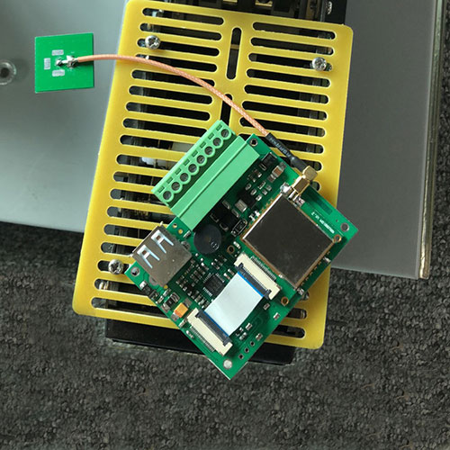 Vstavaný samoobslužný terminálový vydavateľ karty UHF modul na čítanie a zápis UHF modul na čítanie kariet s keramickou anténou 3