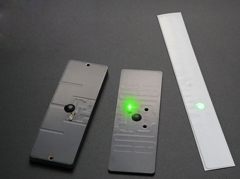 rfid svetelný elektronický štítok ultra vysokofrekvenčné UHF pasívne LED svetlo nabáda k umiestneniu a nájdeniu predmetov <a href=https://rfid-life.com/product/High-frequency-intelligent-anti-counterfeiting-traceability-NFC-tag.html target='_blank'>proti falšovaniu</a> kovov