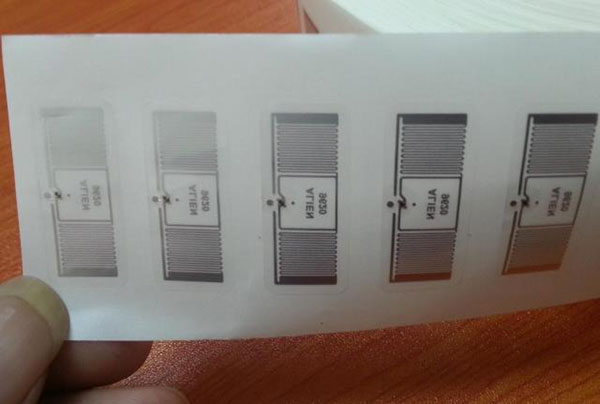 Elektronická značka UHF Značka RFID mokrá vložka UHF značka Elektronická značka RFID Značka H4 4
